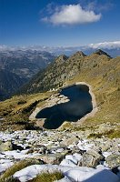 12- In ripida discesa verso il lago di Pescegallo